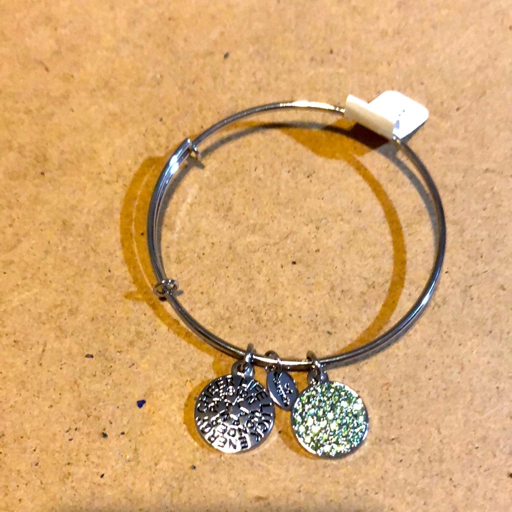 Peridot birthstone chrysalis bracelet